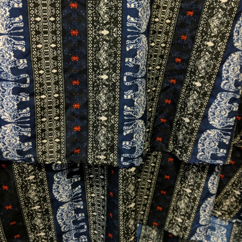 Top - Picture 2 of 3